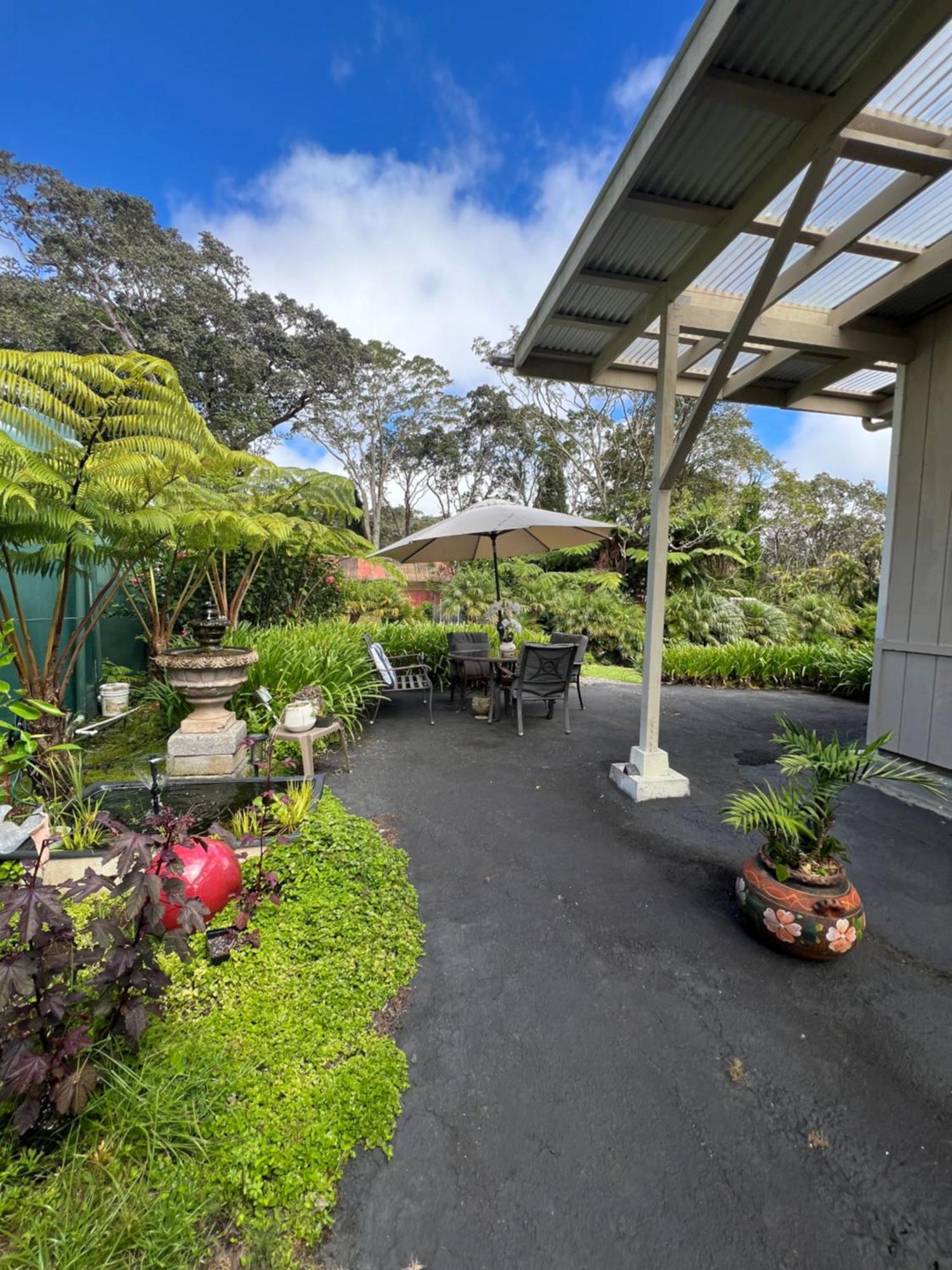 Aloha Junction Bed And Breakfast -Minutes Away From Hawaii Volcanoes National Park Exterior photo