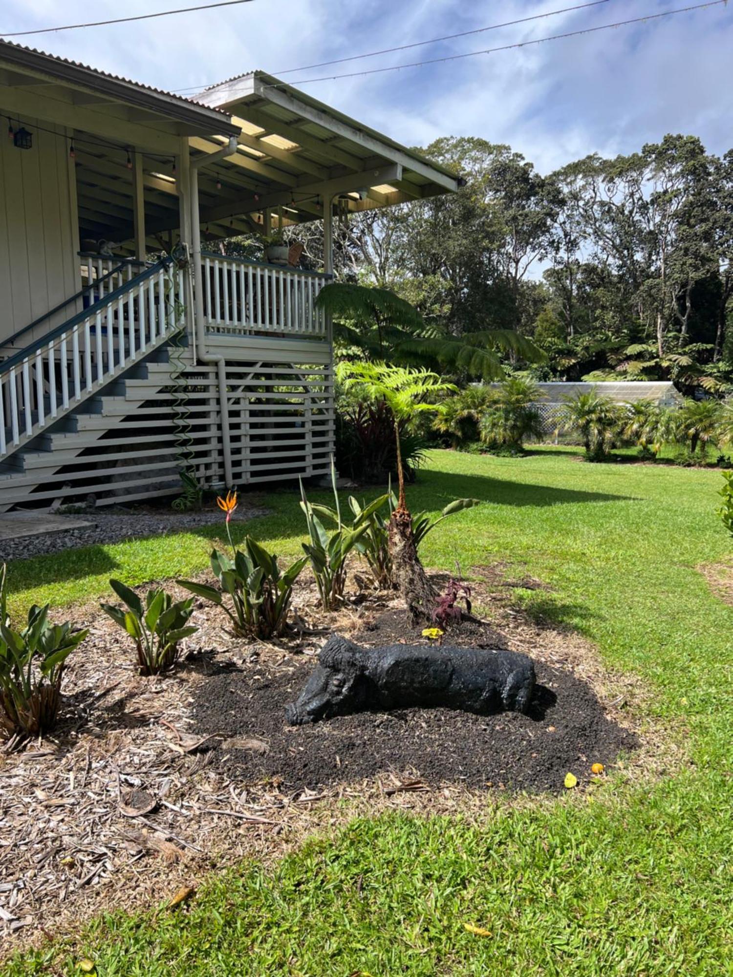 Aloha Junction Bed And Breakfast -Minutes Away From Hawaii Volcanoes National Park Exterior photo