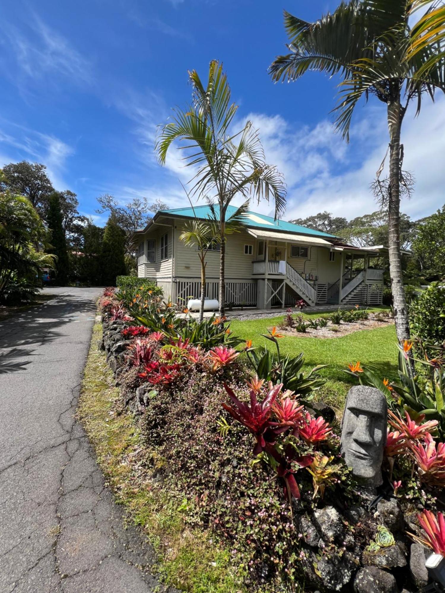 Aloha Junction Bed And Breakfast -Minutes Away From Hawaii Volcanoes National Park Exterior photo